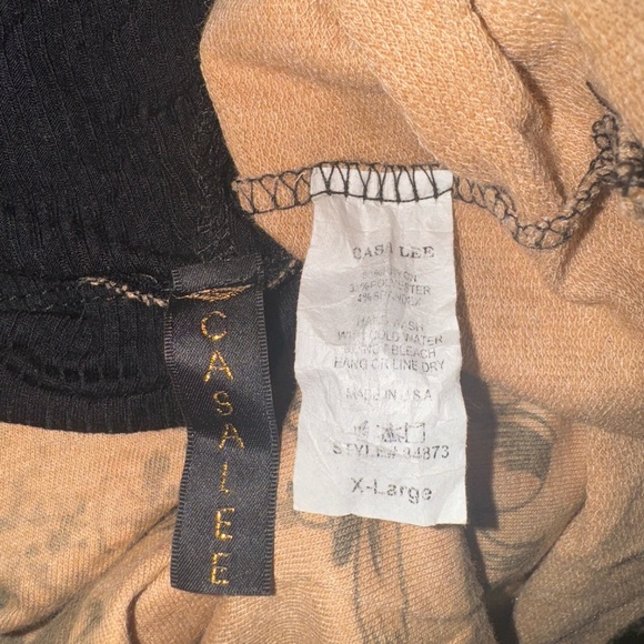 Long Sleeve Pull Over/Hoodie - Picture 4 of 4